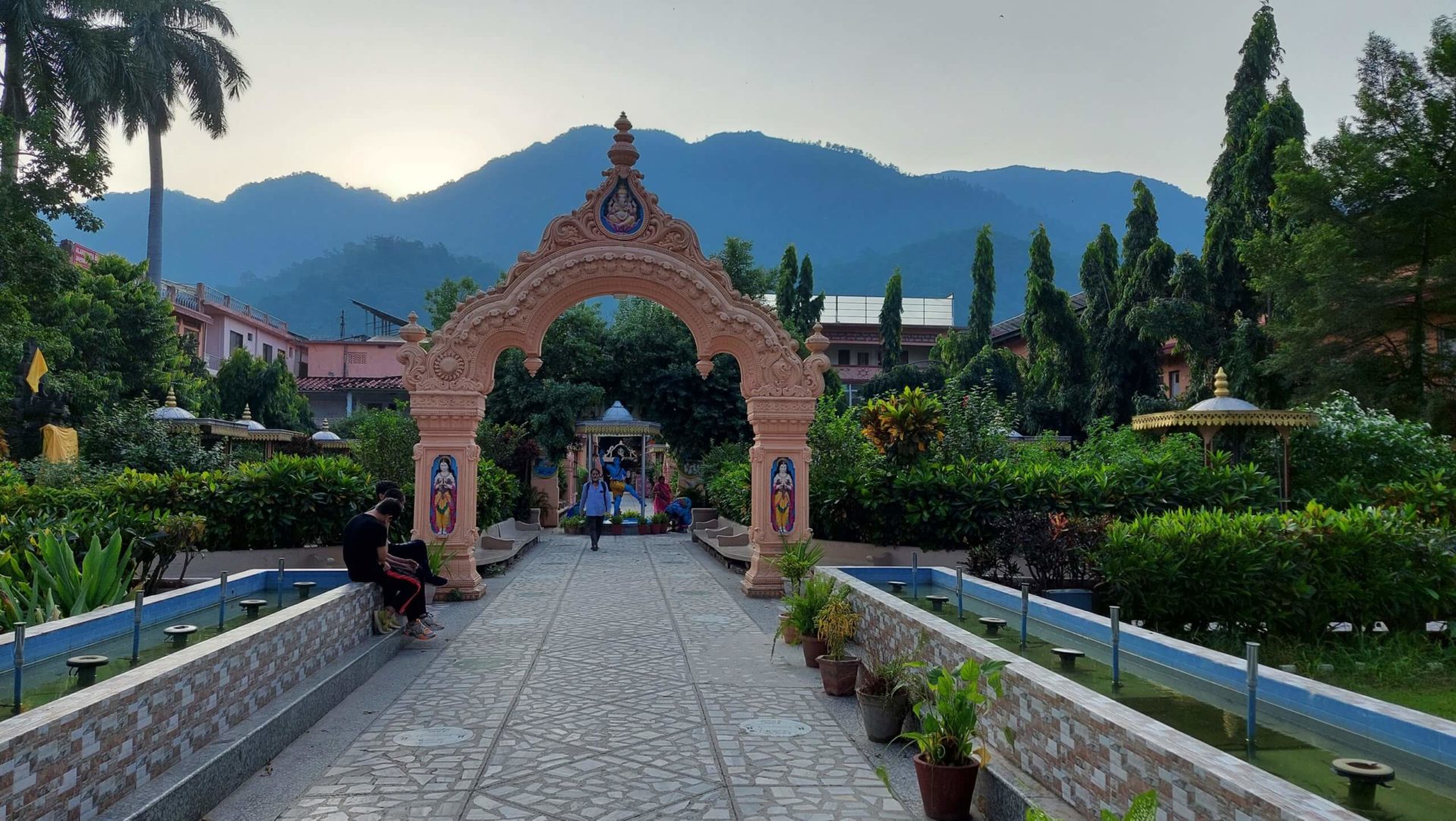 Relaxed ashram stay in Rishikesh - Chalo!Travels